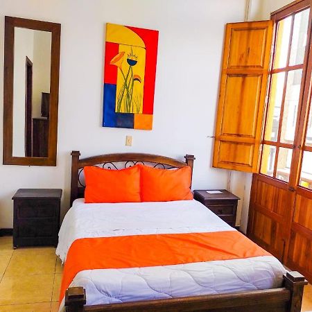 Hotel Colonial มานิซาเลส ภายนอก รูปภาพ