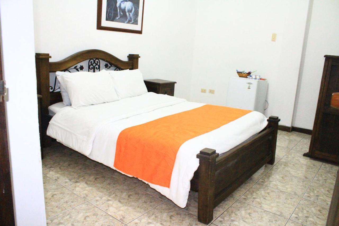 Hotel Colonial มานิซาเลส ภายนอก รูปภาพ
